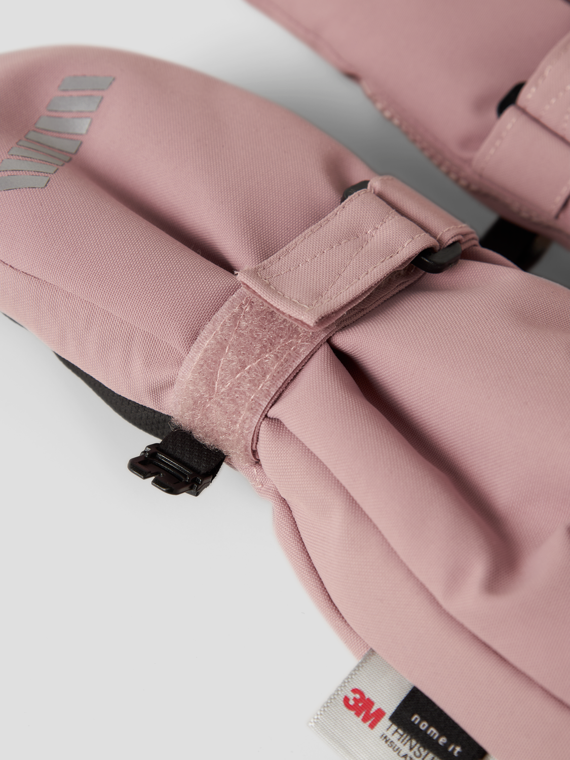 model_shot-front_full